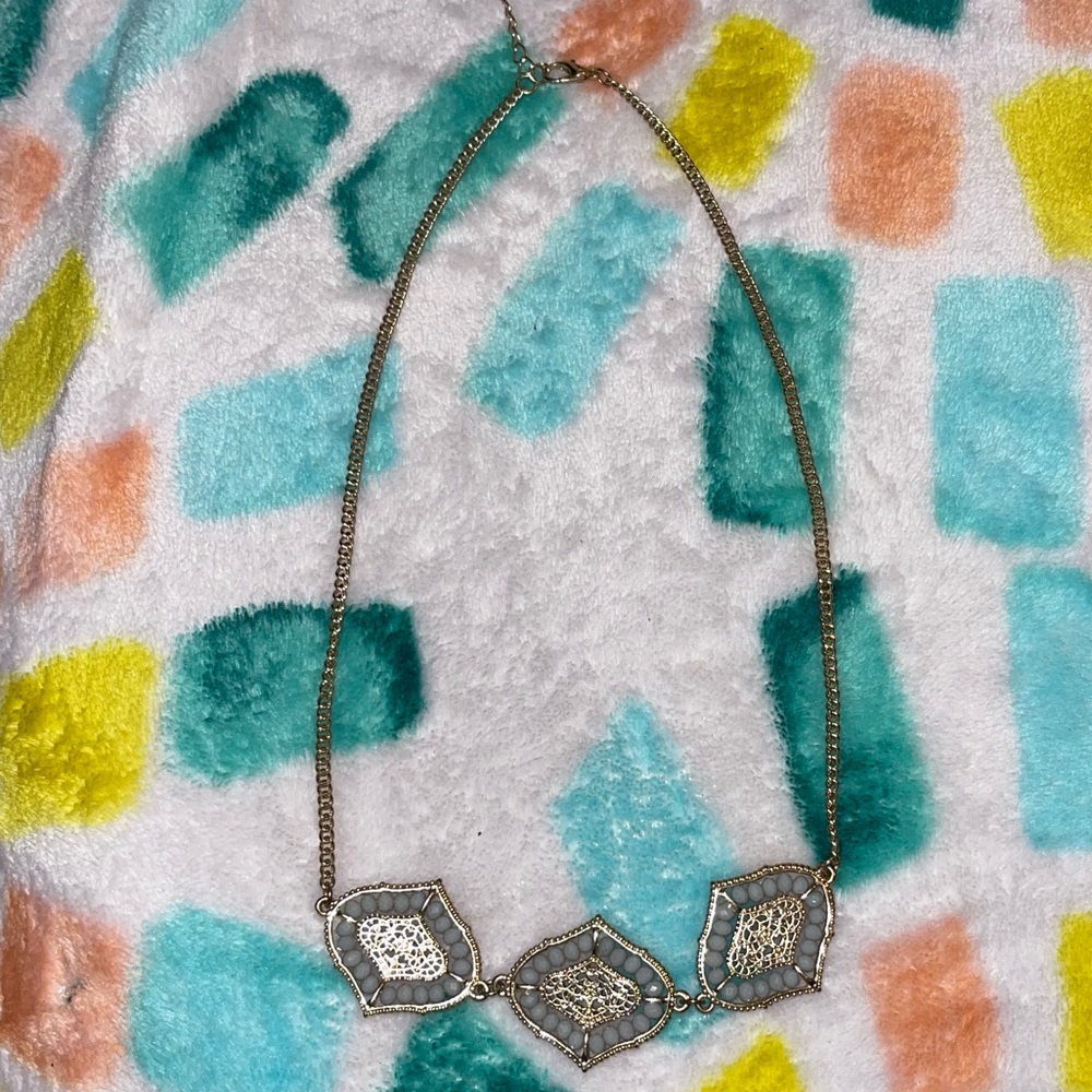 Statement necklace